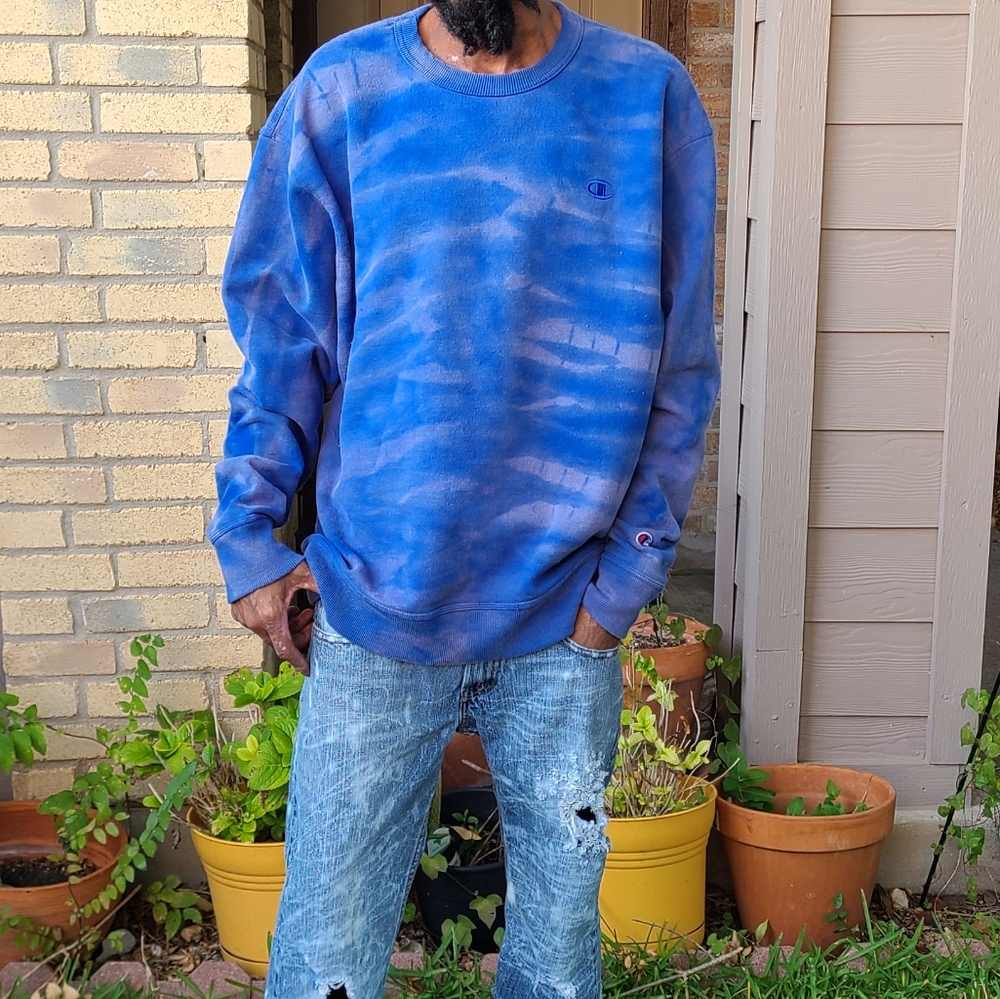 Champion bleached dyed sweatshirt size XL